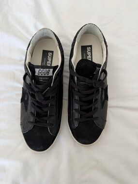 Golden Goose Black Low-Top Women’s Sneakers with Star Accent